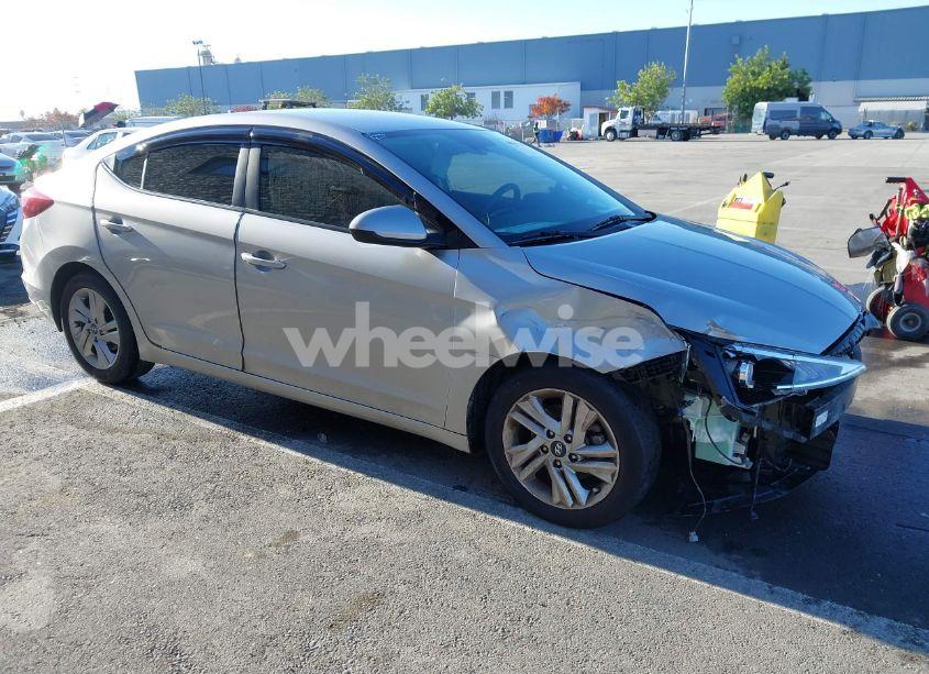 2020 Hyundai Elantra SEL (VIN 5NPD84LF5LH555440) main photo