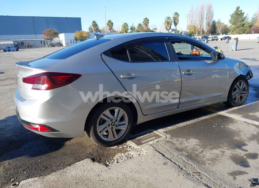 Photo 4 of 2020 Hyundai Elantra SEL (VIN 5NPD84LF5LH555440)