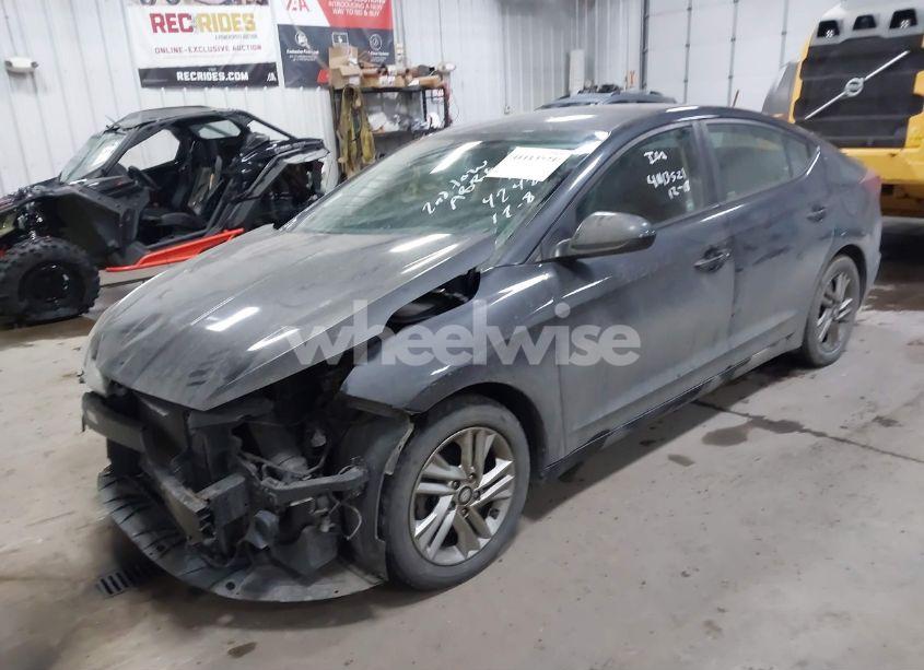 Photo 2 of 2020 Hyundai Elantra SEL (VIN 5NPD84LF5LH572450)
