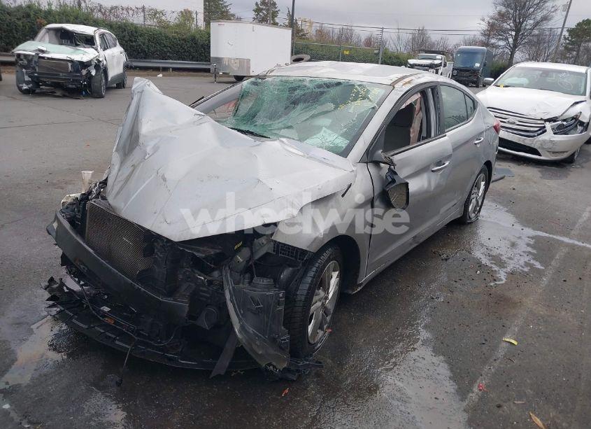 Photo 2 of 2020 Hyundai Elantra SEL (VIN 5NPD84LF5LH579382)