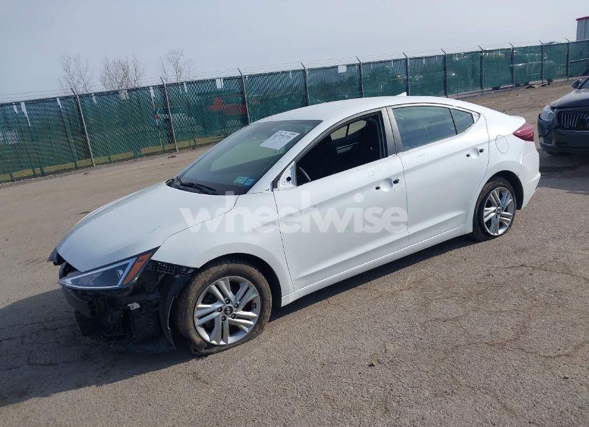 Photo 2 of 2020 Hyundai Elantra SEL (VIN 5NPD84LF5LH599549)