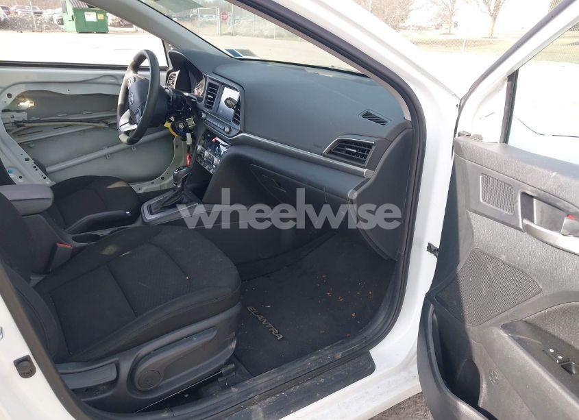 Photo 5 of 2020 Hyundai Elantra SEL (VIN 5NPD84LF5LH599549)