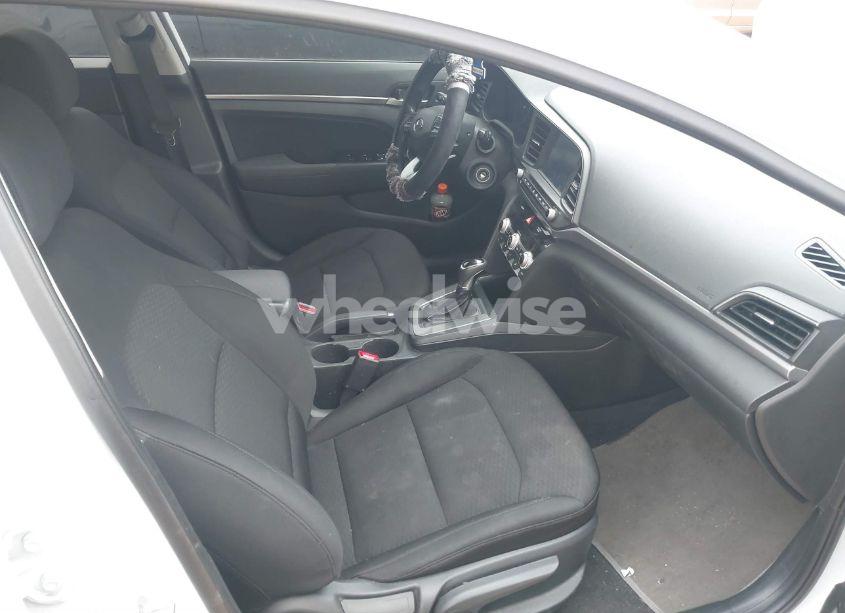 Photo 5 of 2020 Hyundai Elantra SEL (VIN 5NPD84LF5LH627933)