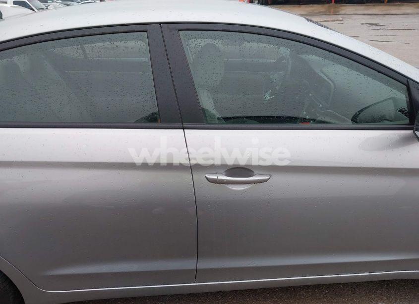 Photo 13 of 2020 Hyundai Elantra SEL (VIN 5NPD84LF5LH632548)