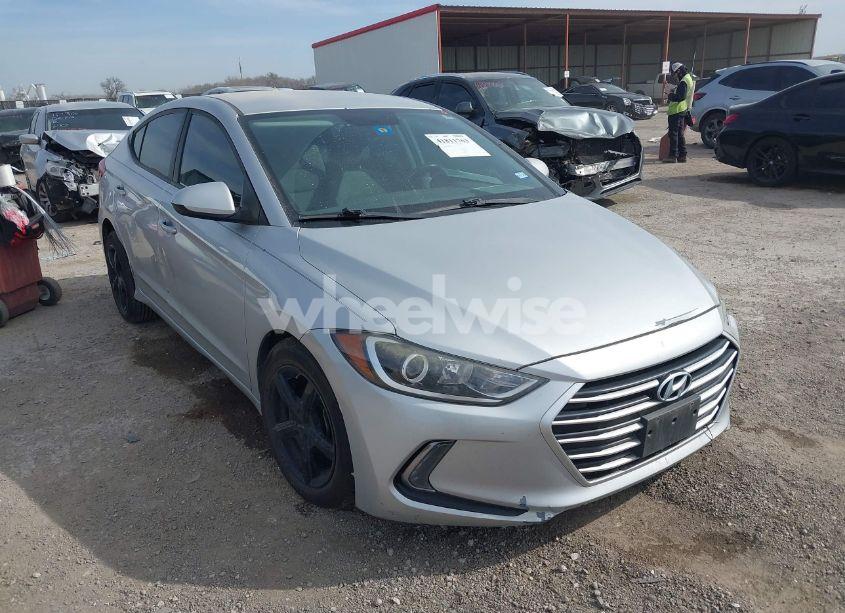 2017 Hyundai Elantra SE (VIN 5NPD84LF6HH014386) main photo