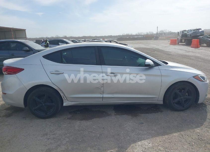 Photo 12 of 2017 Hyundai Elantra SE (VIN 5NPD84LF6HH014386)