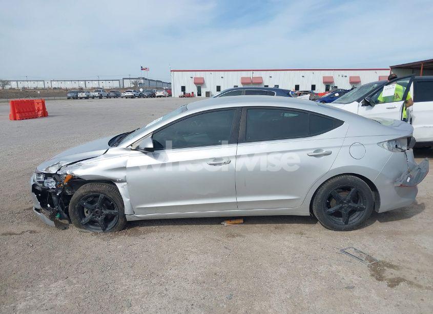 Photo 13 of 2017 Hyundai Elantra SE (VIN 5NPD84LF6HH014386)