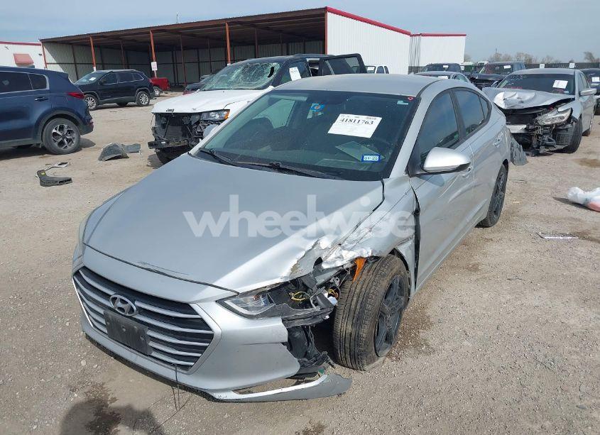 Photo 2 of 2017 Hyundai Elantra SE (VIN 5NPD84LF6HH014386)