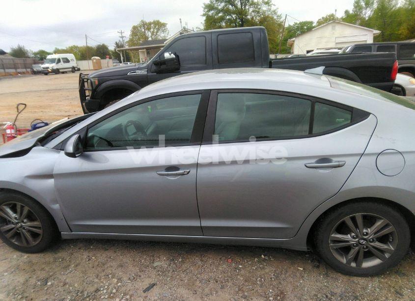 Photo 14 of 2017 Hyundai Elantra SE (VIN 5NPD84LF6HH025596)