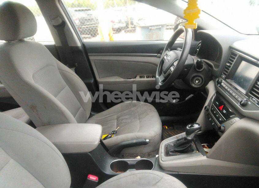 Photo 5 of 2017 Hyundai Elantra SE (VIN 5NPD84LF6HH025596)