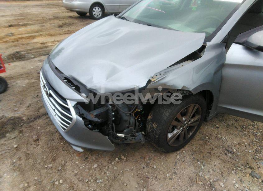 Photo 6 of 2017 Hyundai Elantra SE (VIN 5NPD84LF6HH025596)