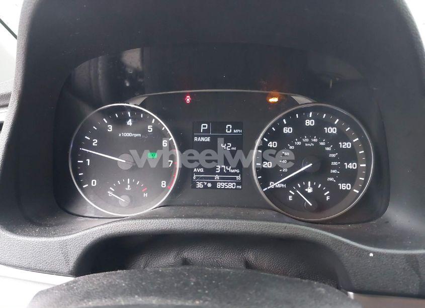 Photo 7 of 2017 Hyundai Elantra SE (VIN 5NPD84LF6HH031348)