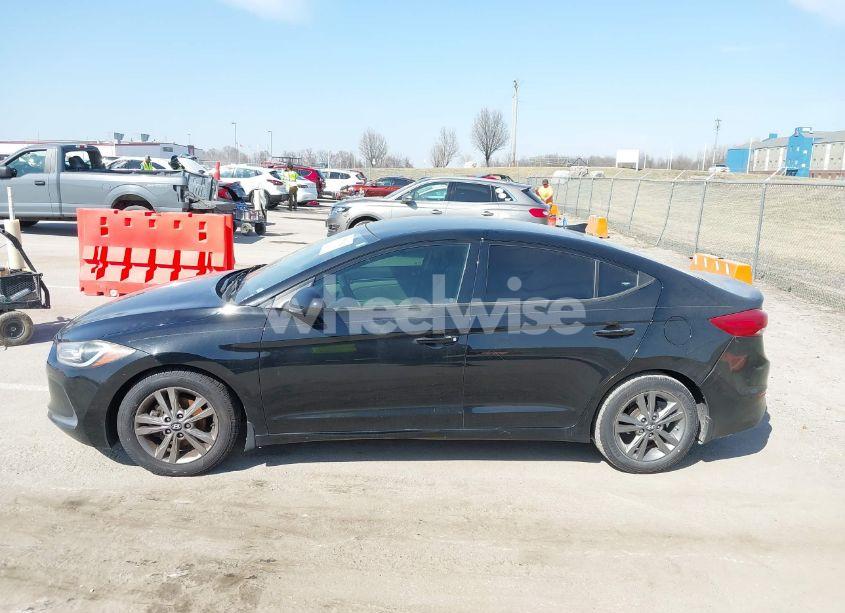 Photo 13 of 2017 Hyundai Elantra SE (VIN 5NPD84LF6HH035786)
