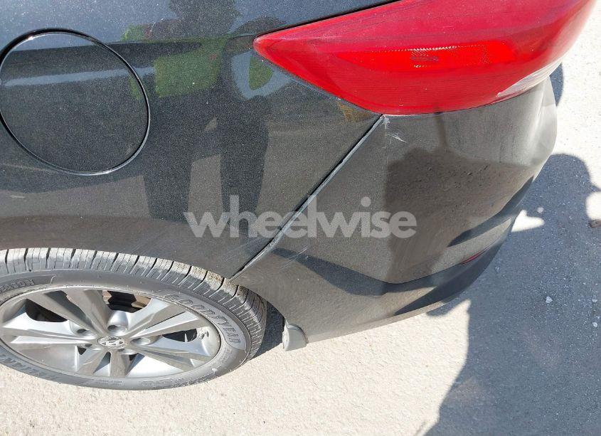 Photo 6 of 2017 Hyundai Elantra SE (VIN 5NPD84LF6HH035786)