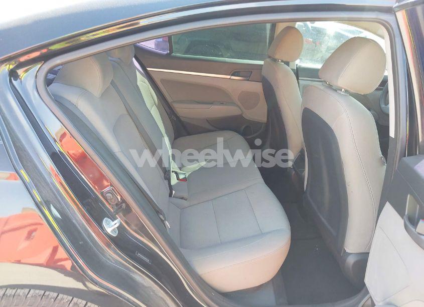 Photo 8 of 2017 Hyundai Elantra SE (VIN 5NPD84LF6HH035786)