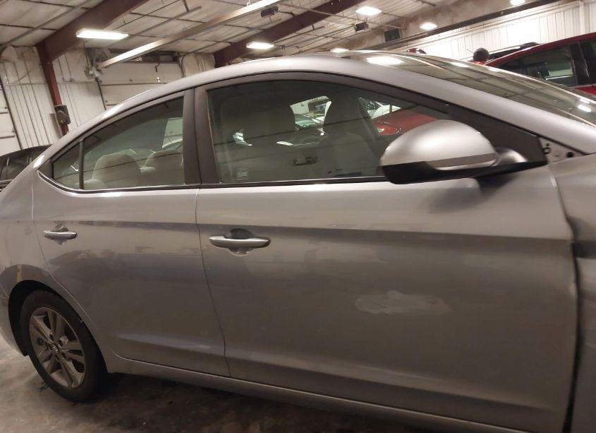 Photo 14 of 2017 Hyundai Elantra SE (VIN 5NPD84LF6HH051423)