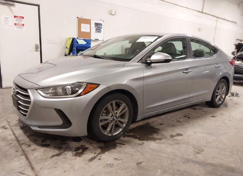 Photo 2 of 2017 Hyundai Elantra SE (VIN 5NPD84LF6HH051423)