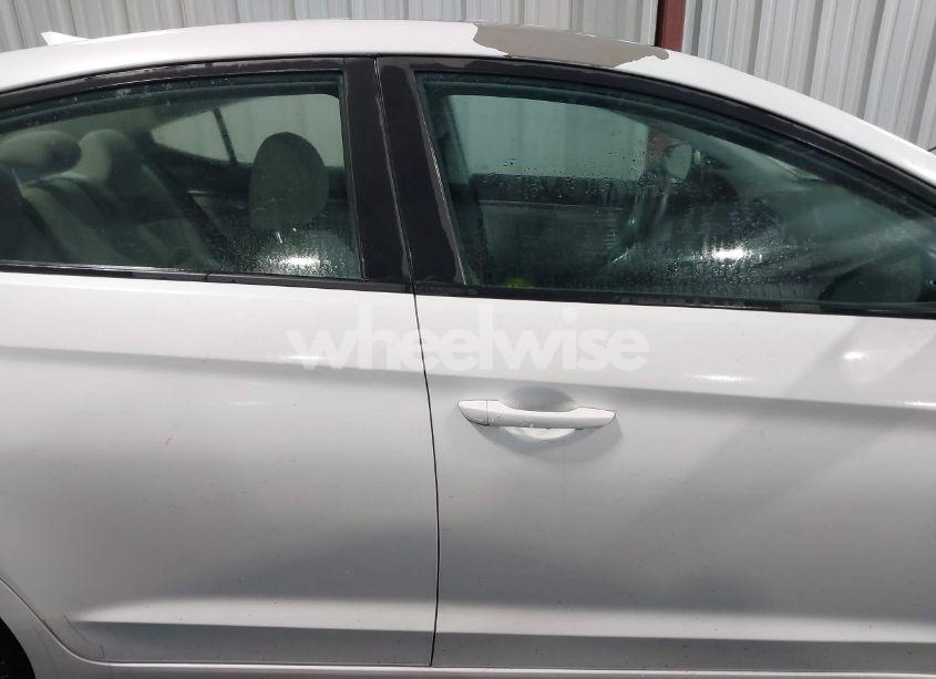 Photo 13 of 2017 Hyundai Elantra SE (VIN 5NPD84LF6HH054211)