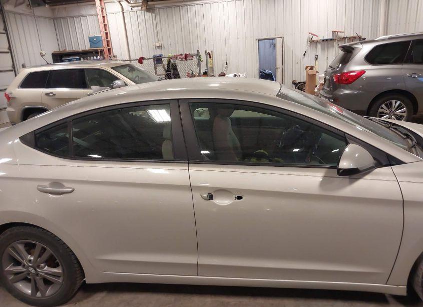 Photo 14 of 2017 Hyundai Elantra SE (VIN 5NPD84LF6HH063183)