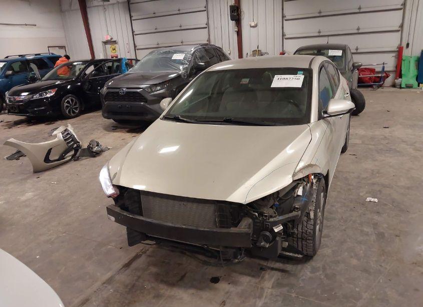 Photo 6 of 2017 Hyundai Elantra SE (VIN 5NPD84LF6HH063183)