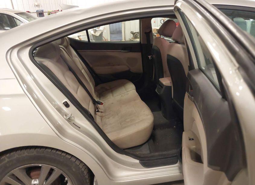 Photo 8 of 2017 Hyundai Elantra SE (VIN 5NPD84LF6HH063183)