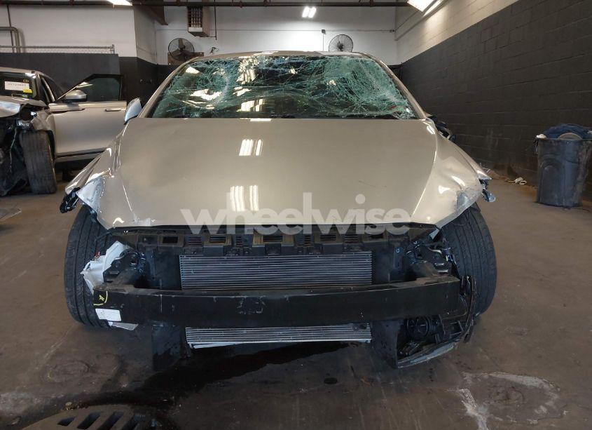 Photo 12 of 2017 Hyundai Elantra LIMITED (VIN 5NPD84LF6HH067122)