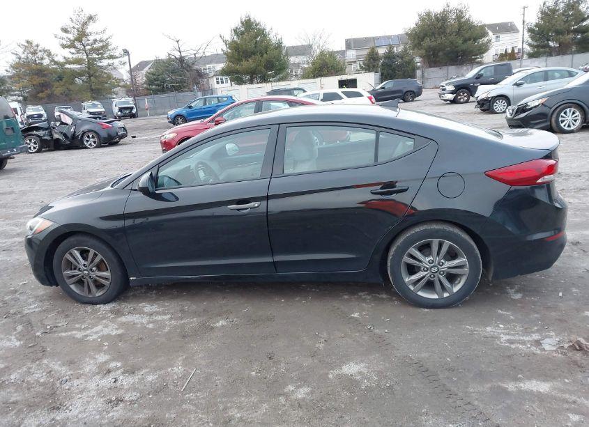 Photo 14 of 2017 Hyundai Elantra SE (VIN 5NPD84LF6HH074555)