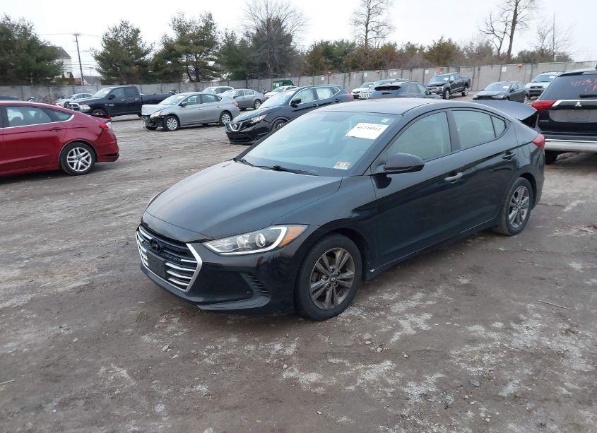 Photo 2 of 2017 Hyundai Elantra SE (VIN 5NPD84LF6HH074555)