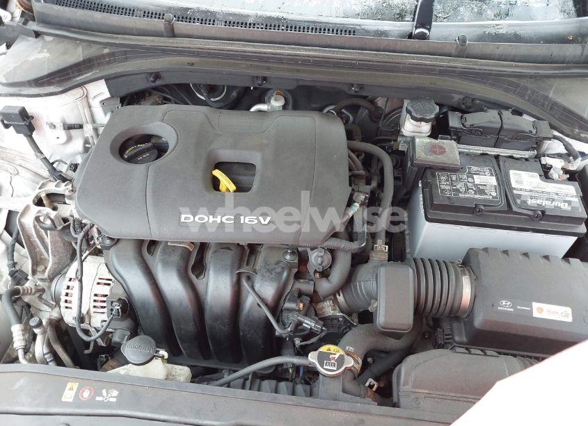 Photo 10 of 2017 Hyundai Elantra SE (VIN 5NPD84LF6HH114536)