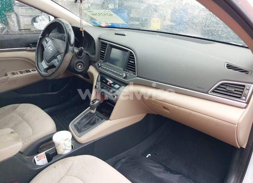 Photo 5 of 2017 Hyundai Elantra SE (VIN 5NPD84LF6HH114536)