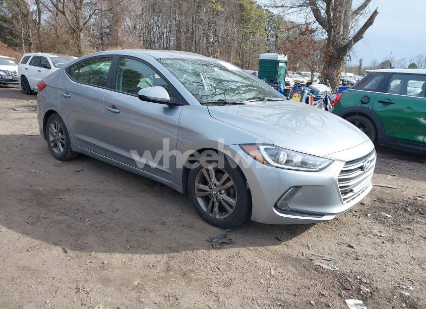 2017 Hyundai Elantra SE (VIN 5NPD84LF6HH115704) main photo