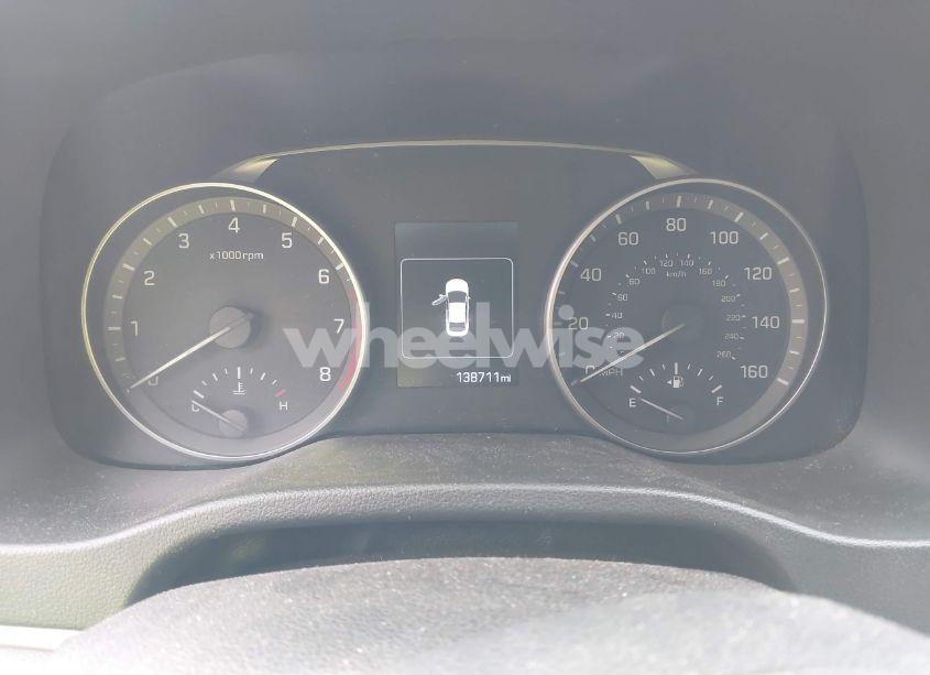 Photo 7 of 2017 Hyundai Elantra SE (VIN 5NPD84LF6HH115704)