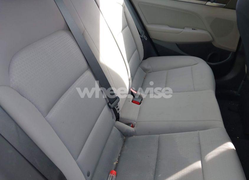 Photo 8 of 2017 Hyundai Elantra SE (VIN 5NPD84LF6HH115704)