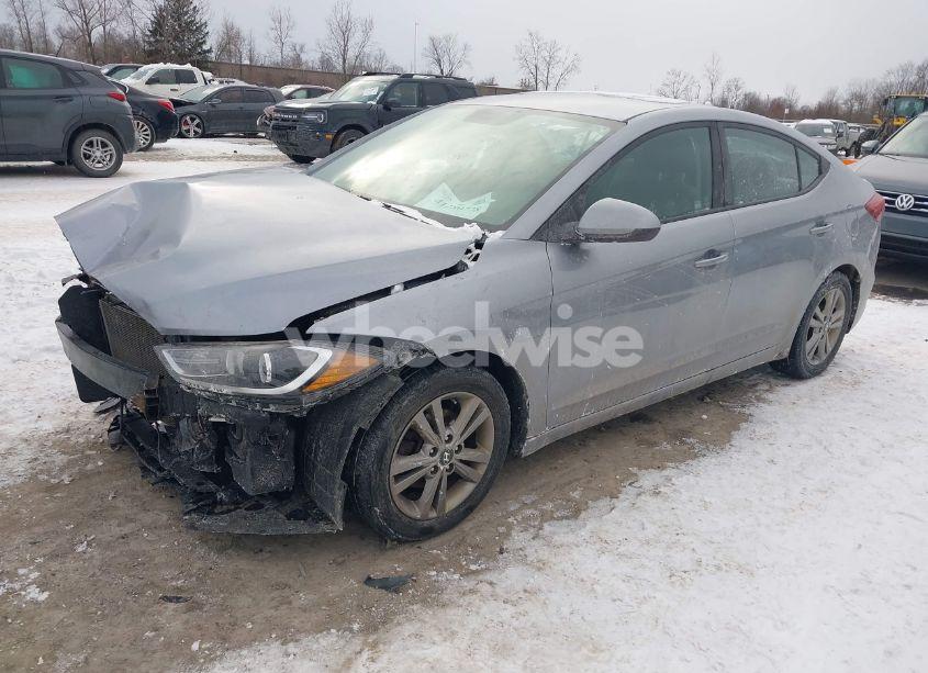 Photo 2 of 2017 Hyundai Elantra SE (VIN 5NPD84LF6HH167916)