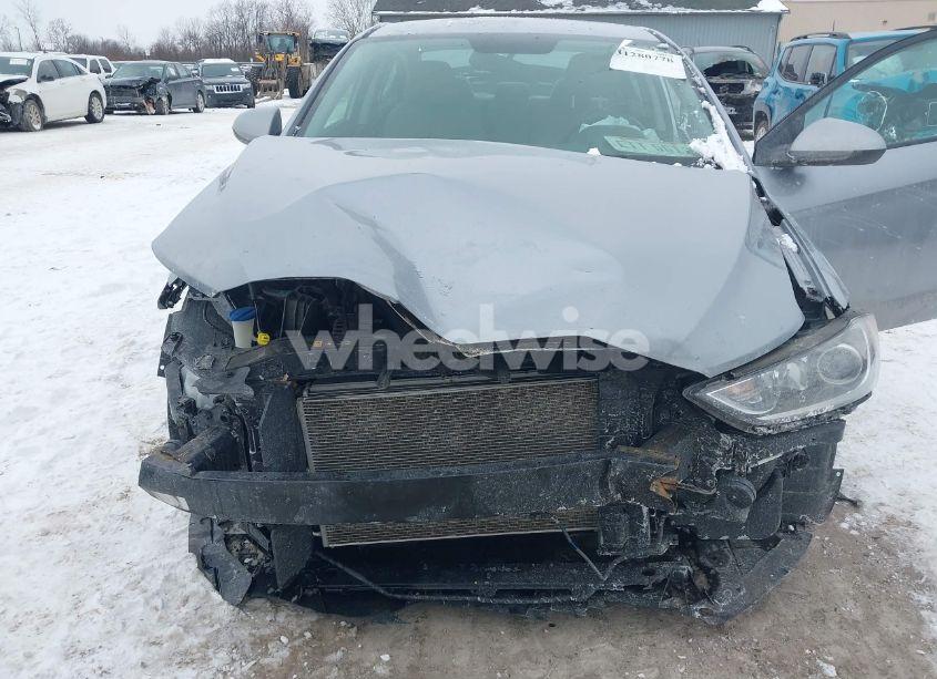 Photo 6 of 2017 Hyundai Elantra SE (VIN 5NPD84LF6HH167916)