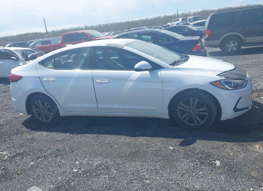 Photo 12 of 2018 Hyundai Elantra SEL (VIN 5NPD84LF6JH228011)