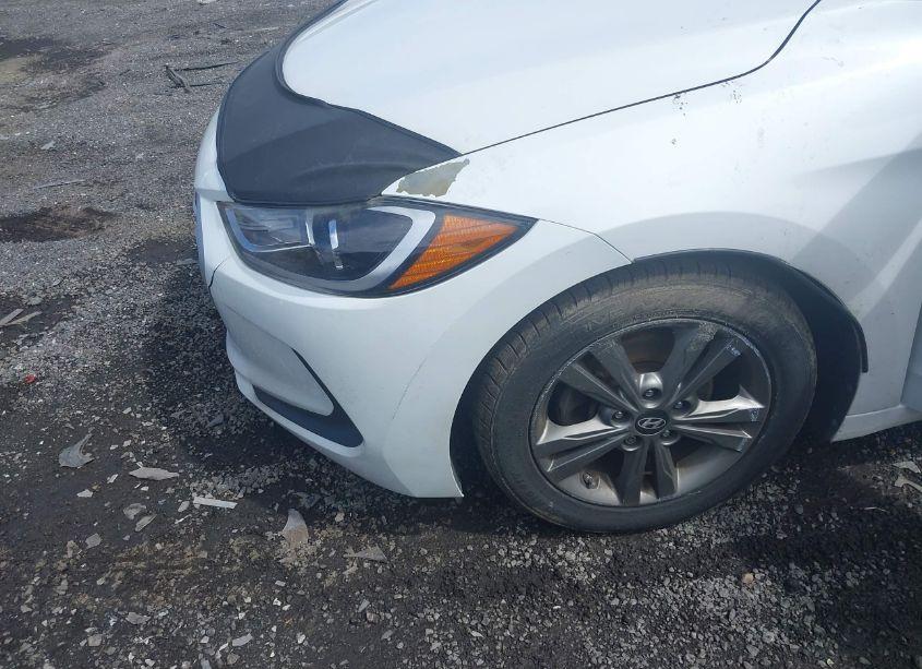 Photo 6 of 2018 Hyundai Elantra SEL (VIN 5NPD84LF6JH228011)