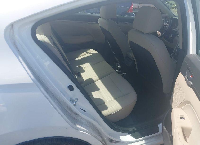 Photo 8 of 2018 Hyundai Elantra SEL (VIN 5NPD84LF6JH228011)
