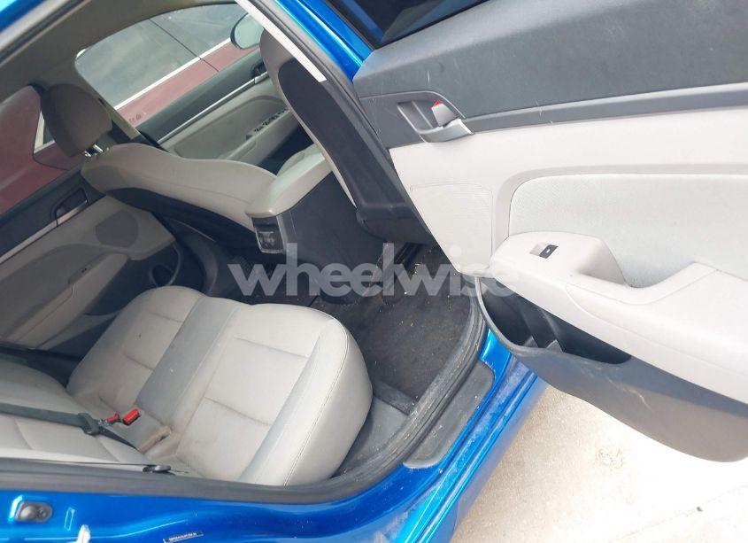 Photo 8 of 2018 Hyundai Elantra SEL (VIN 5NPD84LF6JH236626)