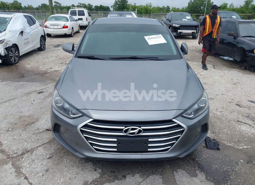 Photo 12 of 2018 Hyundai Elantra SEL (VIN 5NPD84LF6JH247903)