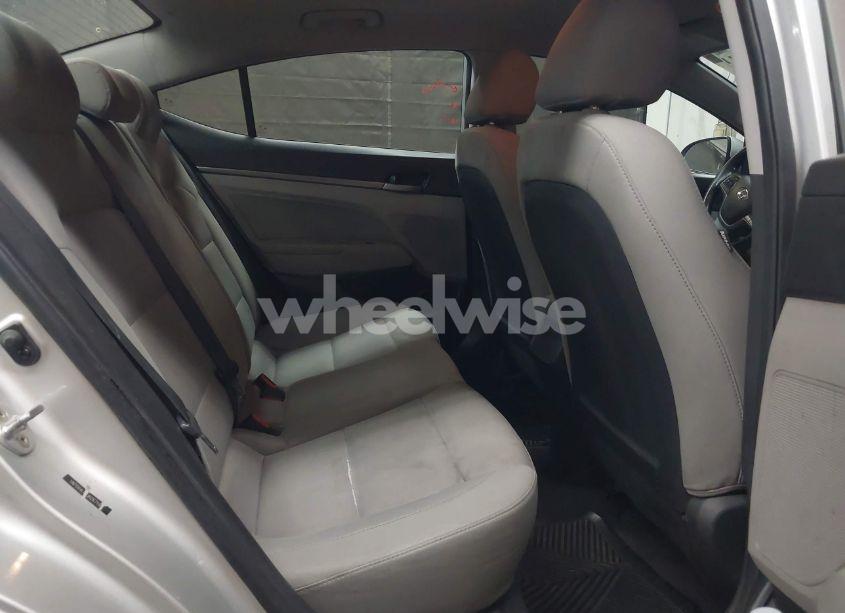 Photo 8 of 2018 Hyundai Elantra SEL (VIN 5NPD84LF6JH267181)