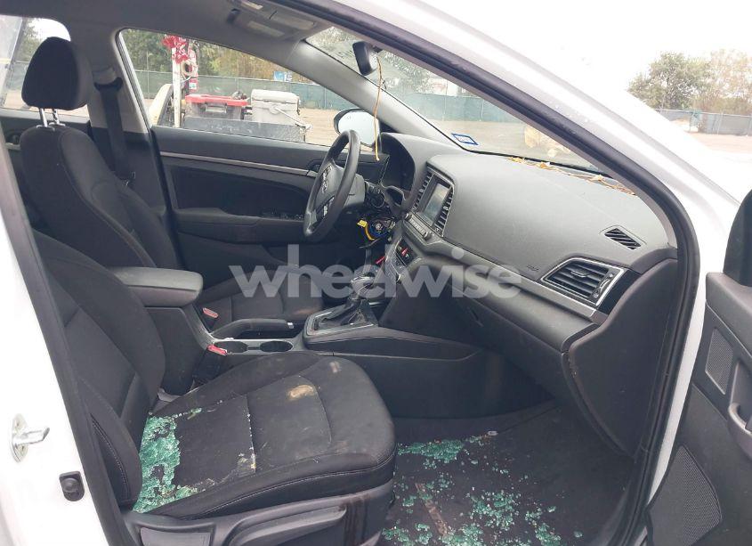 Photo 5 of 2018 Hyundai Elantra SEL (VIN 5NPD84LF6JH293537)