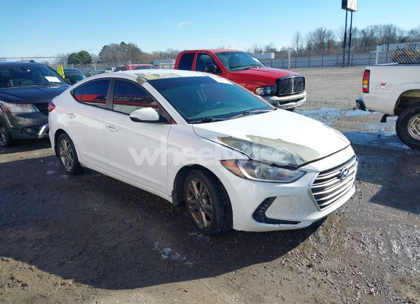 2018 Hyundai Elantra SEL (VIN 5NPD84LF6JH294137) main photo