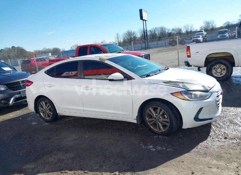 Photo 13 of 2018 Hyundai Elantra SEL (VIN 5NPD84LF6JH294137)