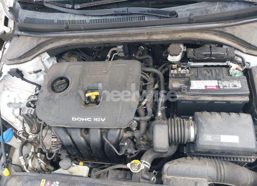 Photo 10 of 2018 Hyundai Elantra SEL (VIN 5NPD84LF6JH302155)