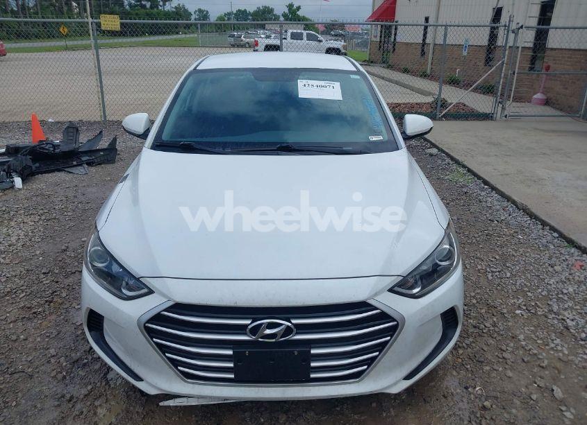 Photo 12 of 2018 Hyundai Elantra SEL (VIN 5NPD84LF6JH302155)