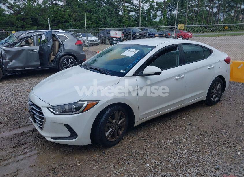 Photo 2 of 2018 Hyundai Elantra SEL (VIN 5NPD84LF6JH302155)