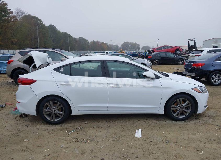Photo 13 of 2018 Hyundai Elantra SEL (VIN 5NPD84LF6JH324821)