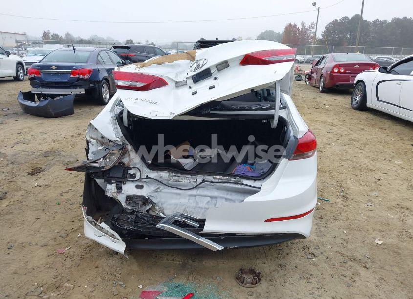 Photo 16 of 2018 Hyundai Elantra SEL (VIN 5NPD84LF6JH324821)