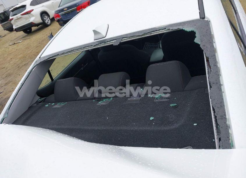 Photo 18 of 2018 Hyundai Elantra SEL (VIN 5NPD84LF6JH324821)